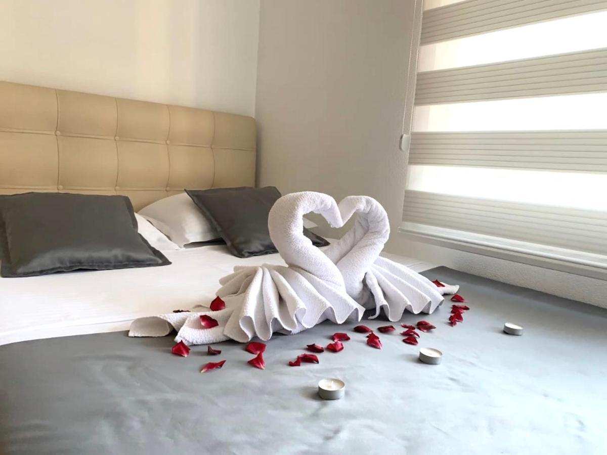 Apartments Vujicic Тиват Экстерьер фото