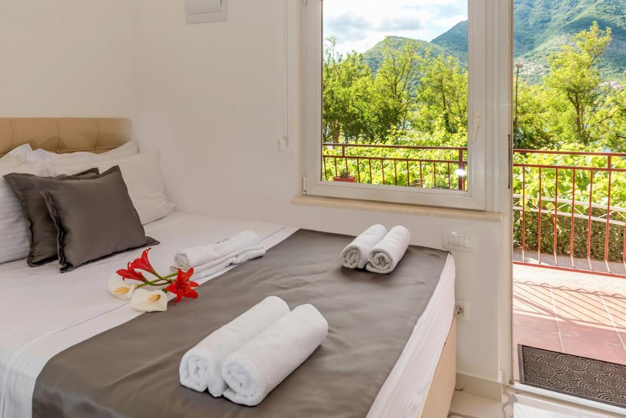 Apartments Vujicic Тиват Экстерьер фото