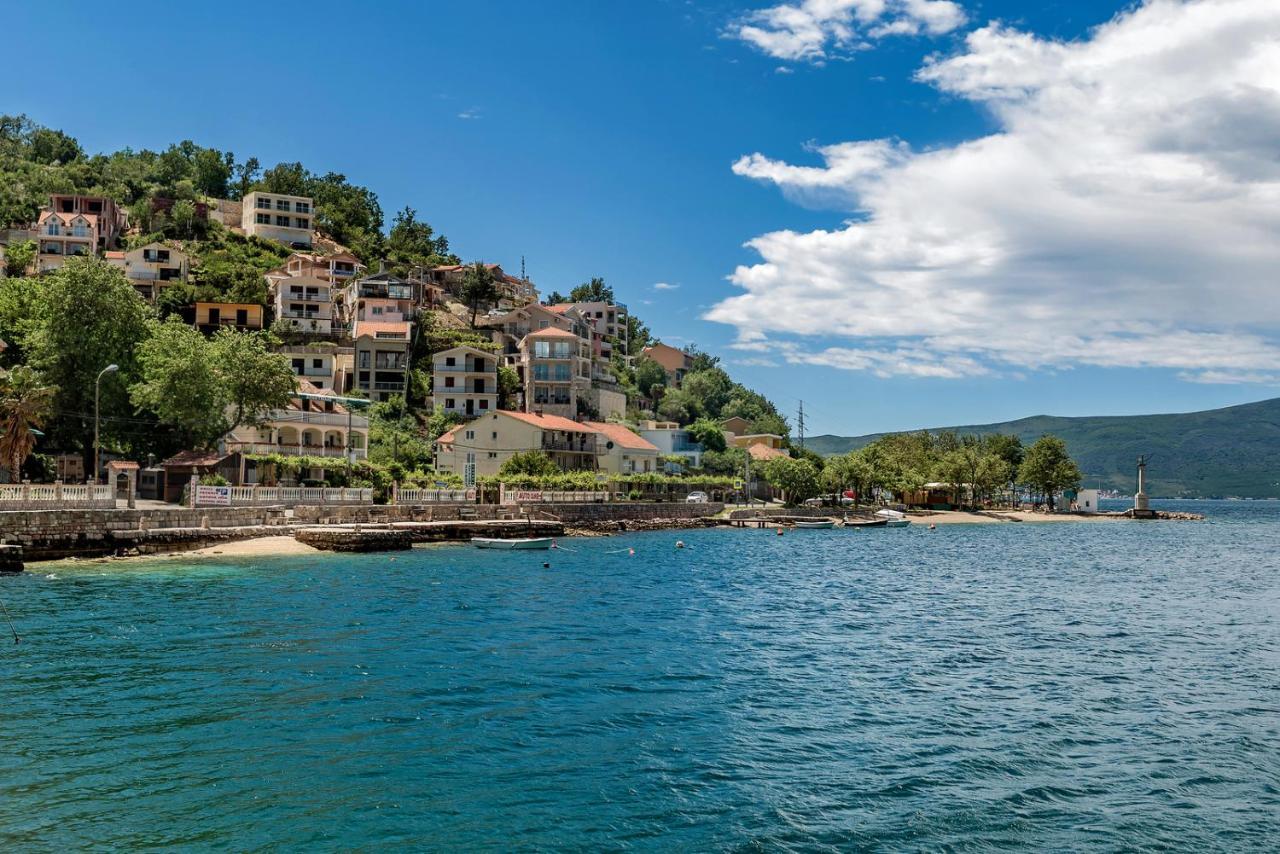 Apartments Vujicic Тиват Экстерьер фото