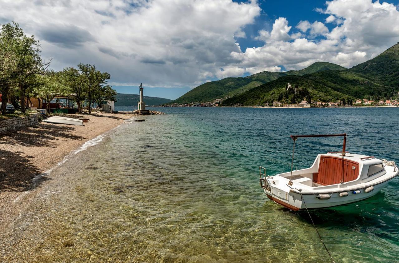 Apartments Vujicic Тиват Экстерьер фото