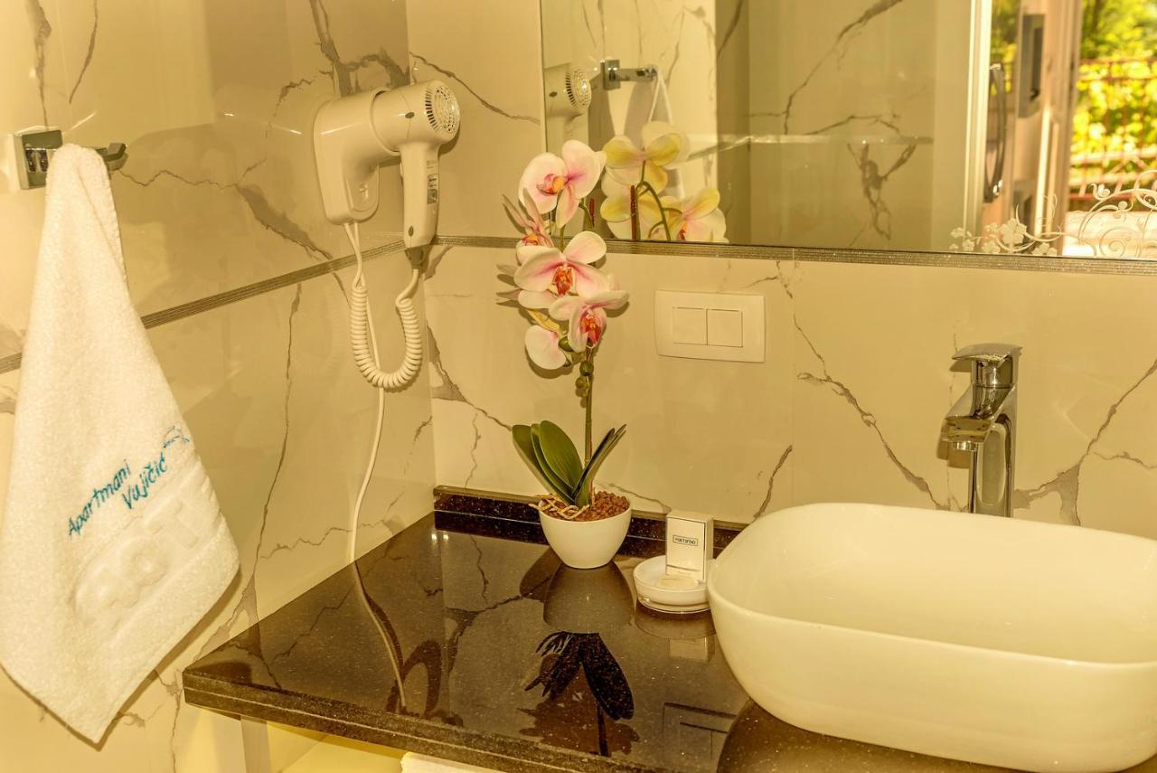 Apartments Vujicic Тиват Экстерьер фото