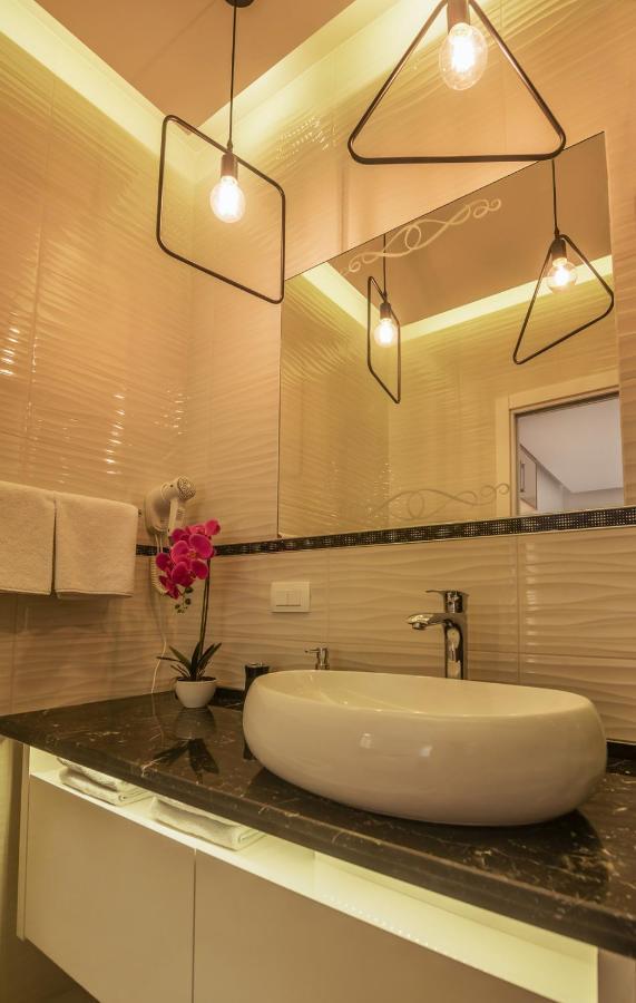 Apartments Vujicic Тиват Экстерьер фото