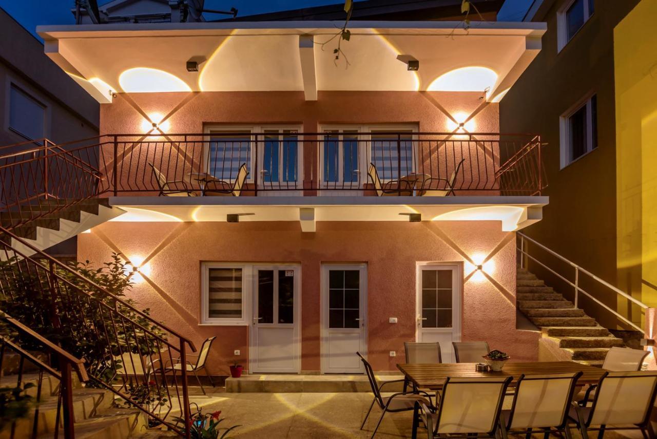 Apartments Vujicic Тиват Экстерьер фото